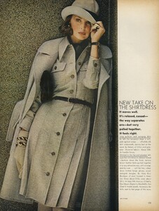 Stone_US_Vogue_September_15th_1972_04.thumb.jpg.22856e1a7775560b14da08b0f01cd4c3.jpg