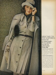 Stone_US_Vogue_September_15th_1972_04.thumb.jpg.d64783876653fa0d9dc4a6177b1a3950.jpg