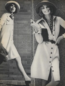 Stone_US_Vogue_September_15th_1972_06.thumb.jpg.6c485f7a90ad2c37e8b0b01435c41f1d.jpg