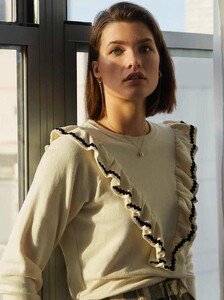 THE-GREAT.-The-Shrunken-Ruffle-Sweatshirt.jpg