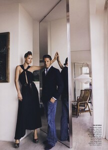 Testino_US_Vogue_June_2007_11.thumb.jpg.10b91e2c8070041de1320f9c828ee109.jpg