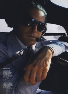 Testino_US_Vogue_June_2007_19.thumb.jpg.074549378ea6d81c1e3626847058da8f.jpg