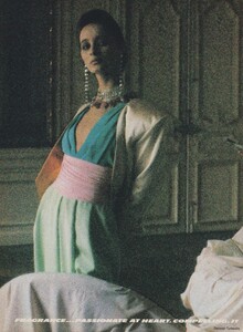 Turbeville_US_Vogue_May_1985_05.thumb.jpg.353b1850a55fe5a0da53614fd3691a5c.jpg