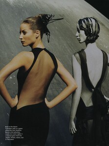 Vadukul_US_Vogue_December_1992_03.thumb.jpg.beaea5bcc35b2cbb51643c53a2ea097d.jpg