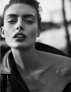Vestalmag-HANNA9.thumb.jpg.52ce10db3792dc27cfe87a6951fcf93c.jpg