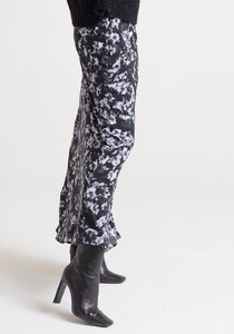 W3263-C32-304_BLACK-FLORAL_02.jpg