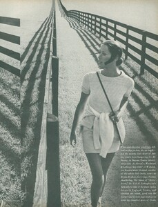 Young_Parkinson_US_Vogue_January_15th_1969_04.thumb.jpg.4e3a9e470263b2c947432cbc4e3cfee3.jpg