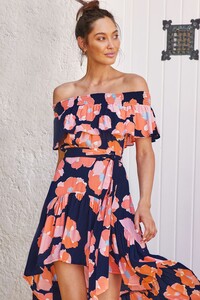 aaa_S20B_bbb_style_KAROLINA-TOP_ccc_print_Capri_result.jpg