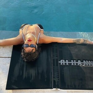 badgalriri_2021.2.18_647ix8.jpg
