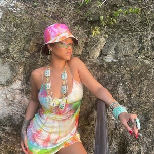 badgalriri_2021.2.18_6kg613.jpg