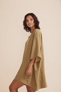 bailey-oversized-dress-1-8c900d_15042aeb77d84ca28ba433342f173015_mv2.jpg