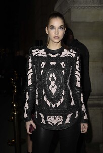 barbara_palvin_loreal_x_balmain035.jpg