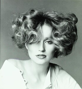 chris-royer-wearing-a-hair-style-by-dina-azzolini-francesco-scavullo.thumb.jpg.10b3265d57b1892ad7541db507da9398.jpg