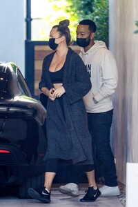 chrissy-teigen-and-john-legend-la-12-09-2020-5.jpg