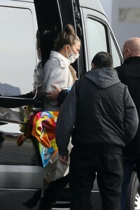 chrissy-teigen-boarding-a-private-jet-in-la-01-19-2021-1.jpg