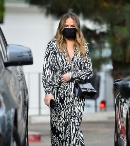chrissy-teigen-in-a-patterned-blouse-and-pants-los-angeles-11-05-2020-3.jpg
