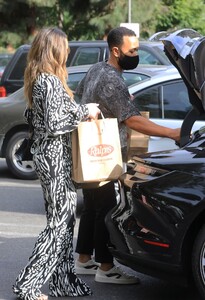 chrissy-teigen-in-a-patterned-blouse-and-pants-los-angeles-11-05-2020-4.jpg