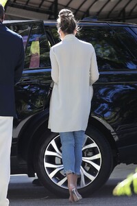 chrissy-teigen-leaves-wolfgang-puck-at-hotel-bel-air-02-22-2021-5.jpg