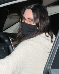 courteney-cox-leaving-dinner-in-santa-monica-02-04-2021-0.jpg