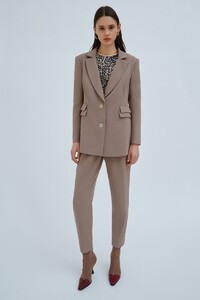 decorous_blazer_232-stone_102003062_decorous_pant_232-stone_nh_3838-edit.jpg