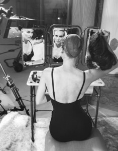 diane-kruger-violet-grey-photoshoot_2.jpg