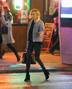 diane_kruger_out_and_about5.jpg