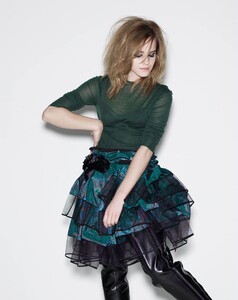 emma-watson-hq-photoshoot_wm7qvrxar97.jpg