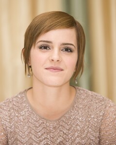 emma-watson_7bvse1fp3bs.jpg