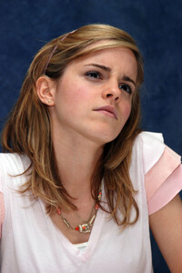 emma-watson_wefrhwyk8th.jpg