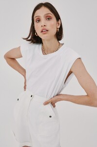 encapsulate_t-shirt_101-white_service_short_102-ivory_sh_0925-edit.jpg