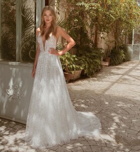 galitrobinik_bridal_134175840_842173173289913_3327652364730041613_n.jpg