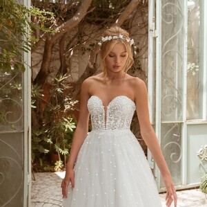 galitrobinik_bridal_140436858_908518566618196_6836738529293297232_n.jpg