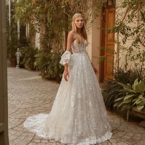 galitrobinik_bridal_145109793_432360087885245_2386466321591534194_n.jpg