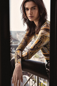 gallery_model_ZjiegAqRuNOi.jpg