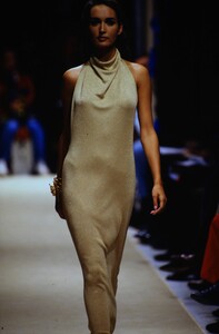 gucci-ss-1992-3.thumb.jpg.1c36e8366ef38a65086e57dbd6fa38a8.jpg