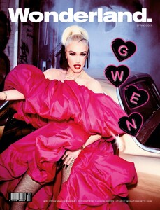 gwen-stefani-wonderland-magazine-spring-2021-2.jpg