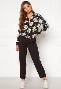 happy-holly-hanna-bomber-jacket-floral.jpg