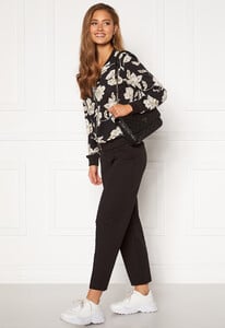 happy-holly-hanna-bomber-jacket-floral_3.jpg