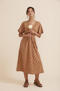 harper-wrap-dress-2-8c900d_c5f74e75c8c941cba5ca07c62077be89_mv2.jpg