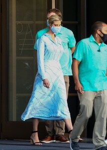 ivanka-trump-leaves-arte-surfside-miami-beach-luxury-condos-02-12-2021-6.jpg