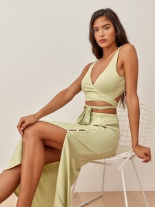 jonny-two-piece-limon-2.jpg
