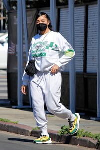 jordyn-woods-out-in-los-angeles-02-24-2021-6.jpg