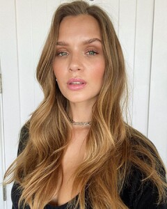 josephineskriver_153697161_235859234855473_7781664543455148932_n.jpg