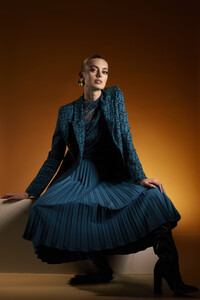 juffrouw-Jansen-IMAGE-FW20.5-scaled.thumb.jpg.0bfe4fd2972566683ddd5699fe099eee.jpg