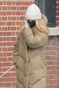 kate-bock-shows-off-engagement-ring-out-in-new-york-02-12-2021-4.jpg