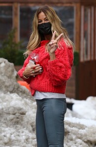 kelly-bensimon-out-on-valentine-s-day-in-new-york-02-14-2021-5.jpg