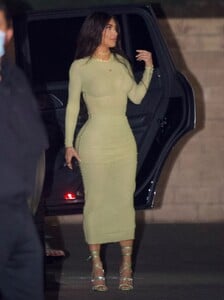 kim-kardashian-out-for-dinner-in-beverly-hills-02-24-2021-7.jpg