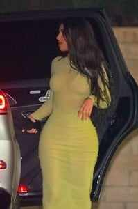 kim-kardashian-out-for-dinner-in-beverly-hills-02-24-2021-9.jpg