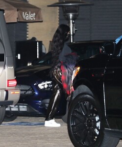 kylie-jenner-at-nobu-in-malibu-02-08-2021-5.jpg