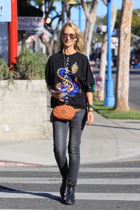 lady-victoria-hervey-at-cvs-pharmacy-in-los-angeles-02-22-2021-6.jpg
